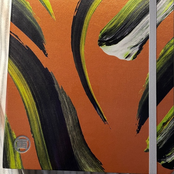 Moleskine Silk Year of Tiger Notebook, 8 lucky envelopes, Collectors Box. NWT - Picture 2 of 10